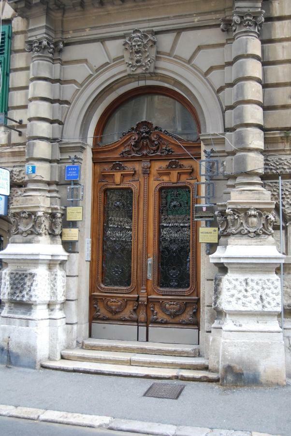 Apartment Dolac In Center Of Town Rijeka Dış mekan fotoğraf